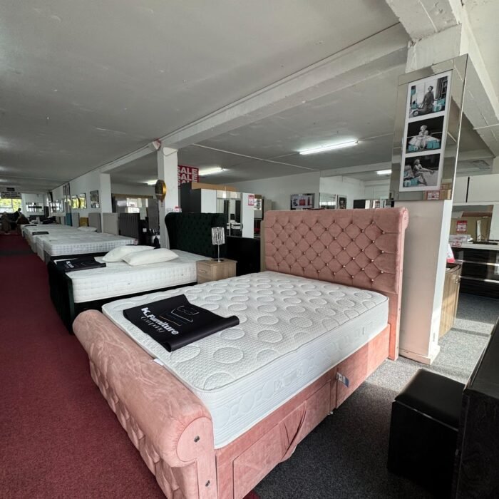 Westbury Scroll Bed4